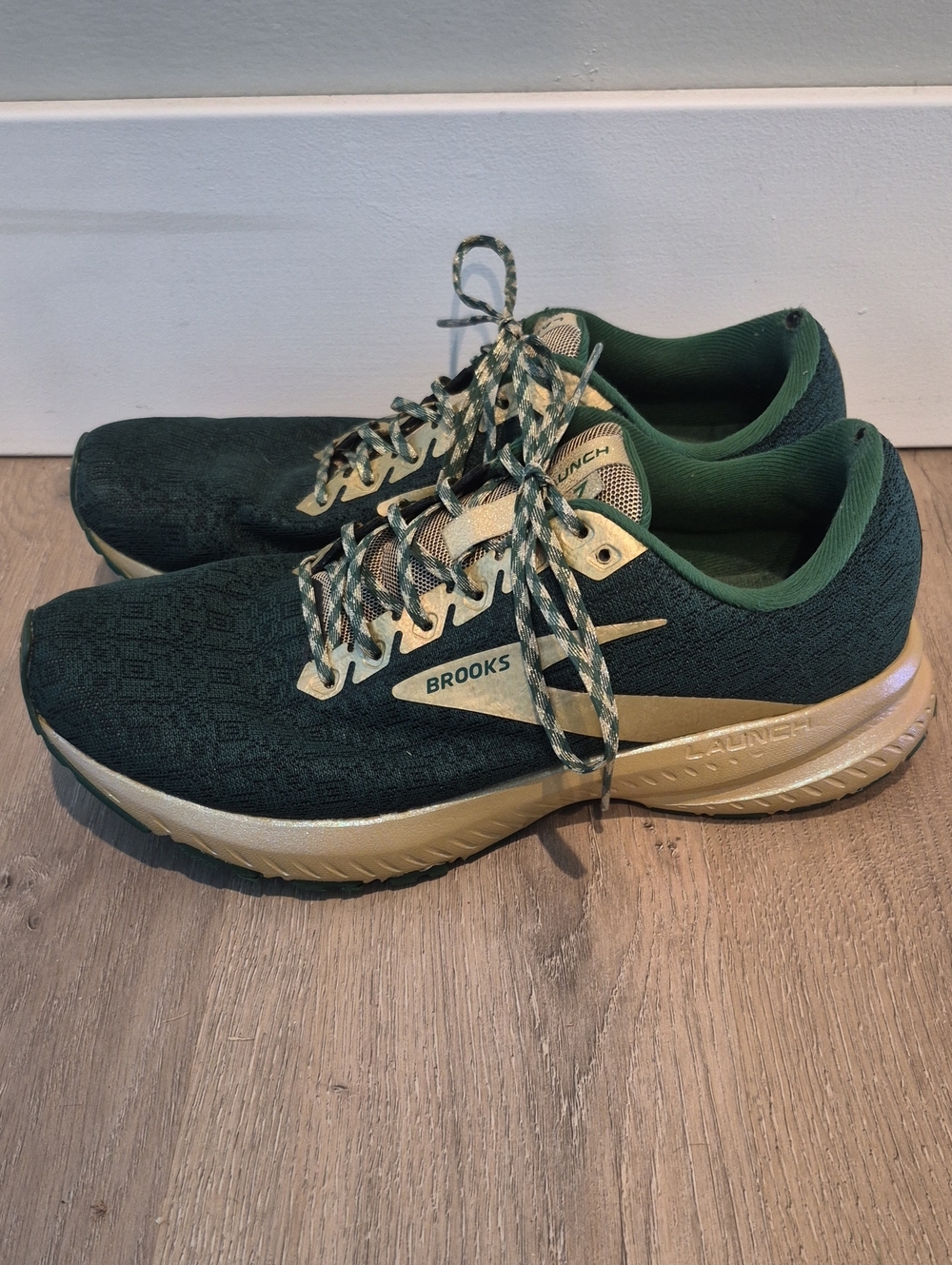 Brooks Launch 7 "Run Lucky"  Athletic Running Shoes